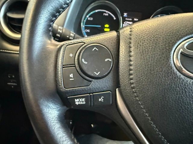 Toyota RAV4 Hybrid Vehicle Full-screen Gallery Image 19