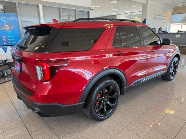 Ford Explorer Vehicle Full-screen Gallery Image 03
