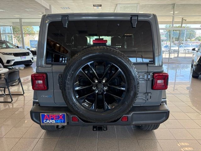 Jeep Wrangler Vehicle Full-screen Gallery Image 04