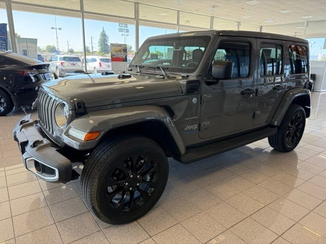 Jeep Wrangler Vehicle Full-screen Gallery Image 06