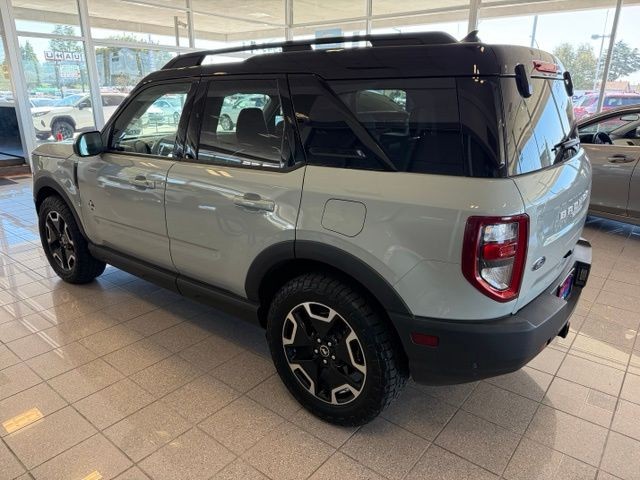 Ford Bronco Sport Vehicle Full-screen Gallery Image 06