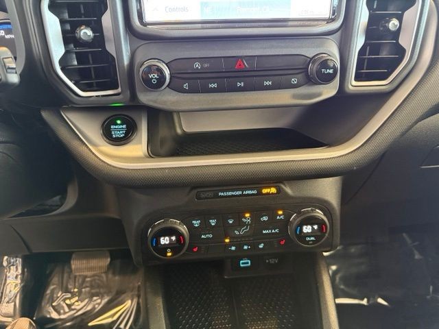 Ford Bronco Sport Vehicle Full-screen Gallery Image 17
