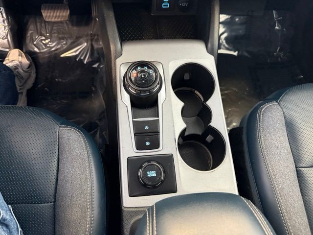 Ford Bronco Sport Vehicle Full-screen Gallery Image 18