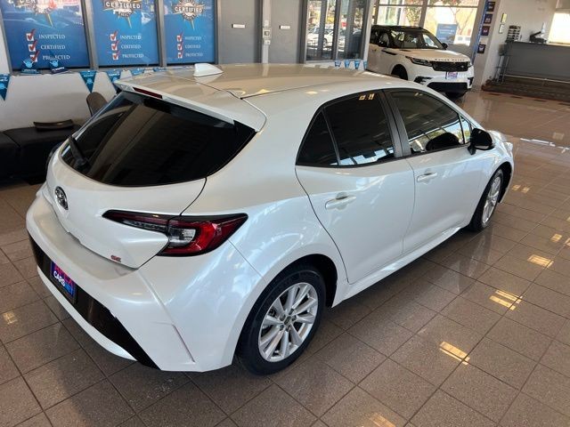 Toyota Corolla Hatchback Vehicle Full-screen Gallery Image 05