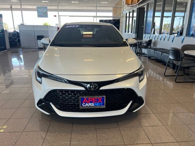 Toyota Corolla Hatchback Vehicle Full-screen Gallery Image 14