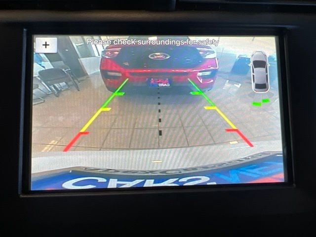 Ford Fusion Vehicle Full-screen Gallery Image 17