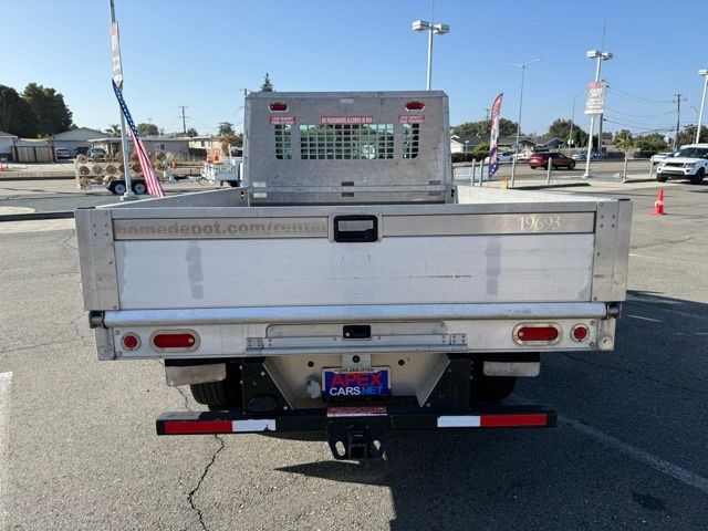 Ford Transit Chassis Vehicle Full-screen Gallery Image 04