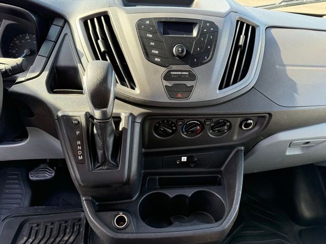 Ford Transit Chassis Vehicle Full-screen Gallery Image 14