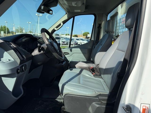 Ford Transit Chassis Vehicle Full-screen Gallery Image 17