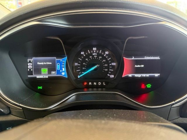 Ford Fusion Hybrid Vehicle Full-screen Gallery Image 11