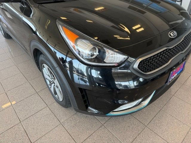 Kia Niro Plug-In Hybrid Vehicle Full-screen Gallery Image 08