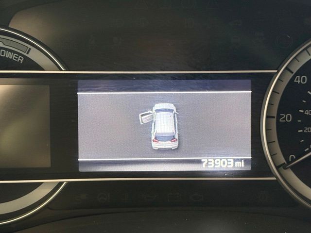 Kia Niro Plug-In Hybrid Vehicle Full-screen Gallery Image 12