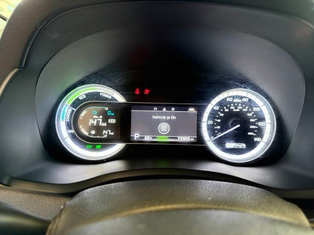 Kia Niro Plug-In Hybrid Vehicle Full-screen Gallery Image 13
