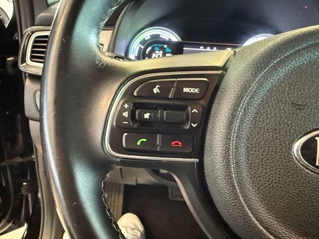 Kia Niro Plug-In Hybrid Vehicle Full-screen Gallery Image 18