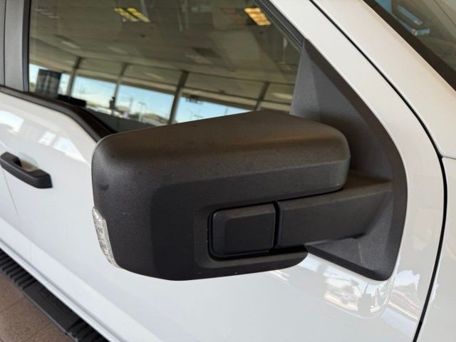 Ford F-150 Vehicle Full-screen Gallery Image 12