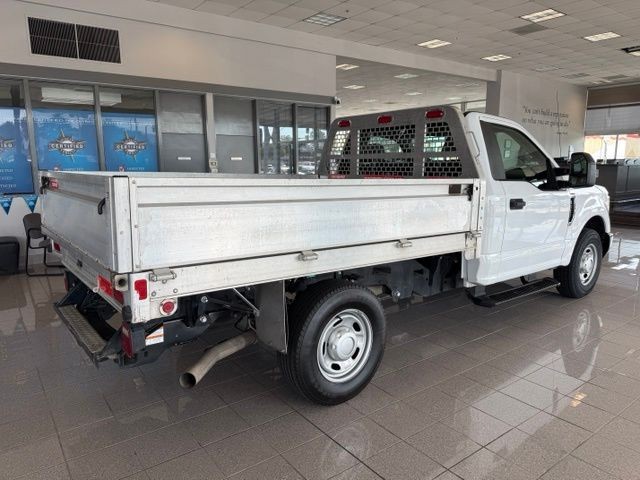 Ford Super Duty F-250 SRW Vehicle Full-screen Gallery Image 03