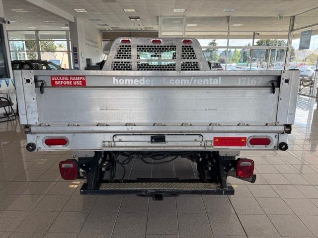 Ford Super Duty F-250 SRW Vehicle Full-screen Gallery Image 04