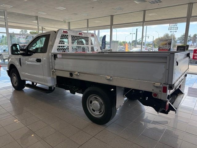 Ford Super Duty F-250 SRW Vehicle Full-screen Gallery Image 05