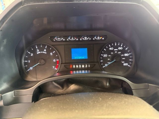 Ford Super Duty F-250 SRW Vehicle Full-screen Gallery Image 13