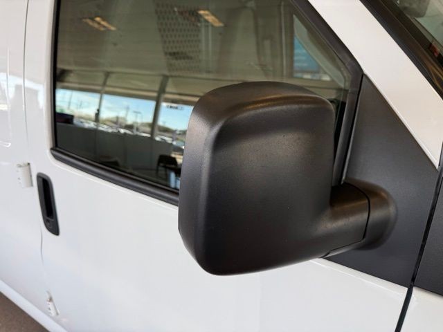Chevrolet Express Cargo Van Vehicle Full-screen Gallery Image 11