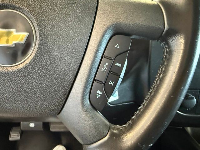 Chevrolet Express Cargo Van Vehicle Full-screen Gallery Image 15