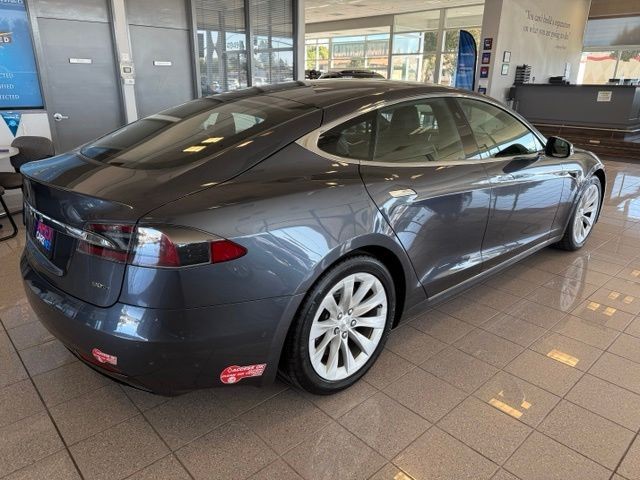 Tesla Model S Vehicle Full-screen Gallery Image 03