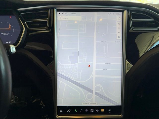 Tesla Model S Vehicle Full-screen Gallery Image 13