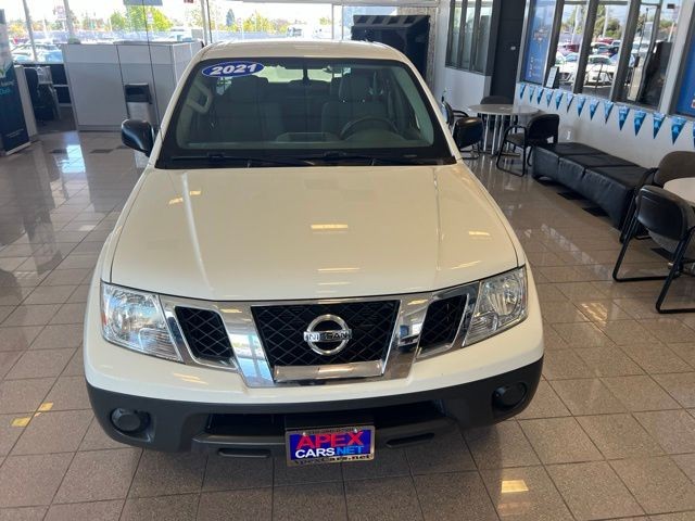 Nissan Frontier Vehicle Full-screen Gallery Image 14