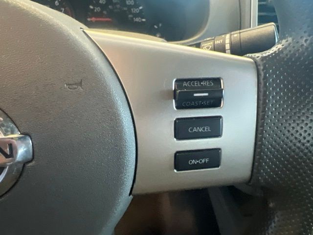 Nissan Frontier Vehicle Full-screen Gallery Image 20