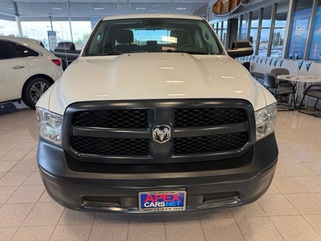 Ram 1500 Classic Vehicle Full-screen Gallery Image 10