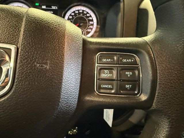 Ram 1500 Classic Vehicle Full-screen Gallery Image 19
