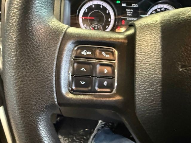 Ram 1500 Classic Vehicle Full-screen Gallery Image 20
