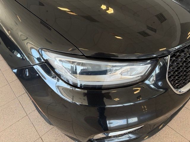 Chrysler Pacifica Vehicle Full-screen Gallery Image 09