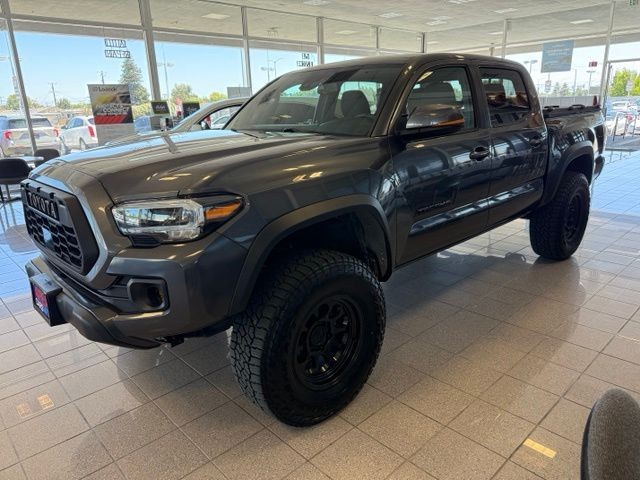 Toyota Tacoma 4WD Vehicle Full-screen Gallery Image 07