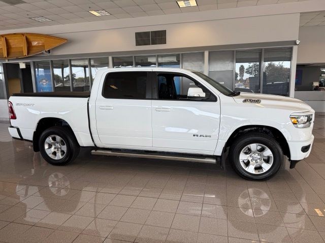 Ram 1500 Vehicle Full-screen Gallery Image 02