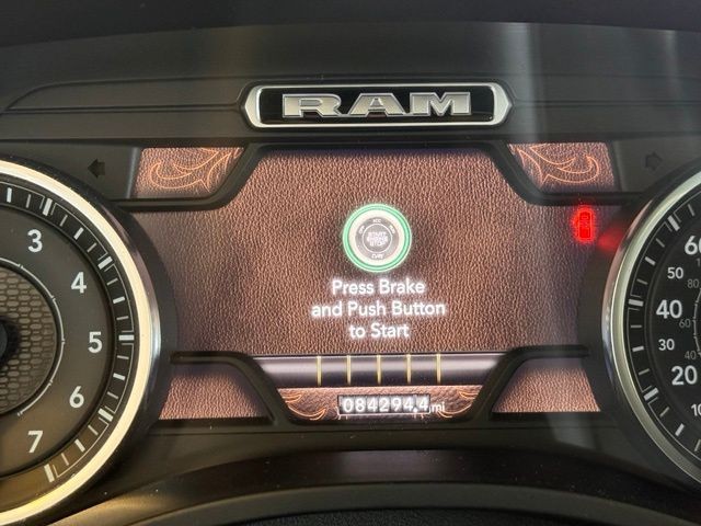 Ram 1500 Vehicle Full-screen Gallery Image 13