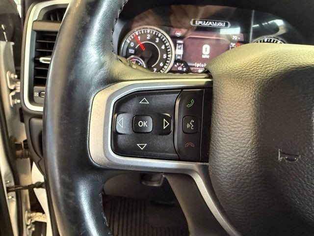 Ram 1500 Vehicle Full-screen Gallery Image 18