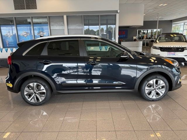 Kia Niro EV Vehicle Full-screen Gallery Image 02