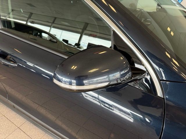 Kia Niro EV Vehicle Full-screen Gallery Image 11