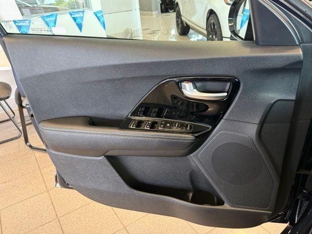 Kia Niro EV Vehicle Full-screen Gallery Image 20