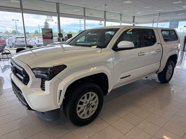 Toyota Tacoma 4WD Vehicle Full-screen Gallery Image 06