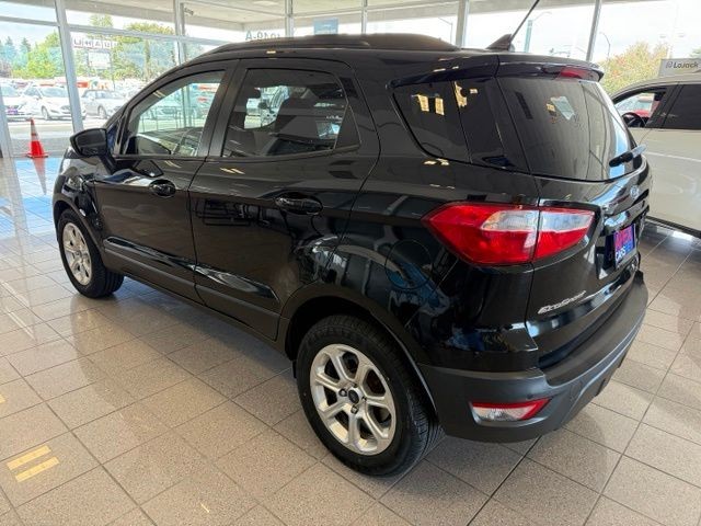 Ford EcoSport Vehicle Full-screen Gallery Image 05