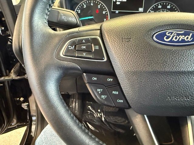 Ford EcoSport Vehicle Full-screen Gallery Image 19