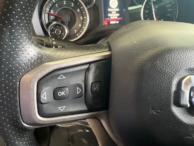 Ram 1500 Vehicle Full-screen Gallery Image 19