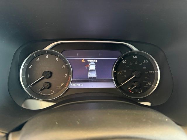 Nissan Frontier Vehicle Full-screen Gallery Image 13