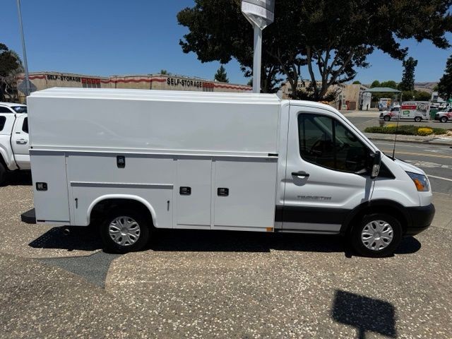 Ford Transit Cutaway Vehicle Full-screen Gallery Image 02