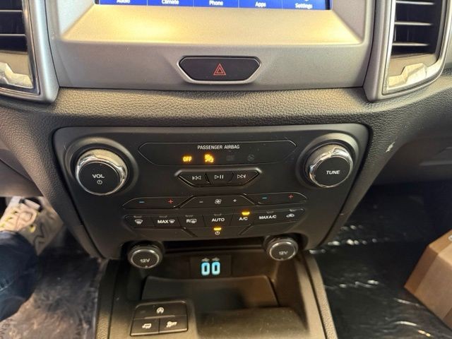 Ford Ranger Vehicle Full-screen Gallery Image 16