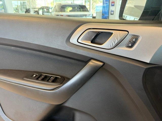 Ford Ranger Vehicle Full-screen Gallery Image 20