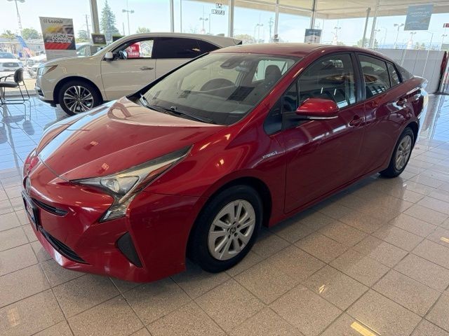 Toyota Prius Vehicle Full-screen Gallery Image 06