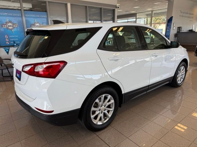 Chevrolet Equinox Vehicle Full-screen Gallery Image 03